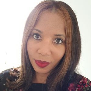 Meet your Posher, Nina